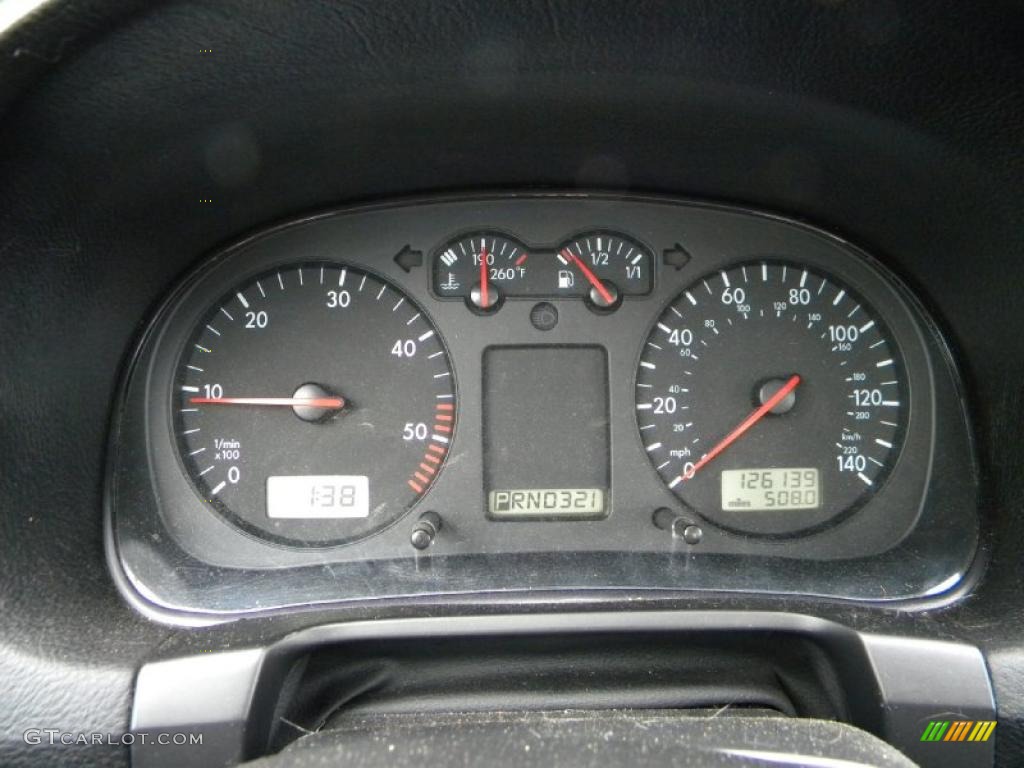2001 Volkswagen Jetta GLS TDI Sedan Gauges Photos