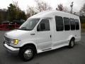 2002 Oxford White Ford E Series Cutaway E350 Commercial Passenger Van  photo #3