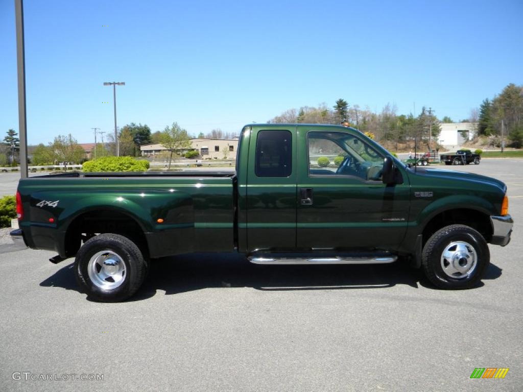 Woodland Green Metallic 2000 Ford F350 Super Duty XLT Extended Cab 4x4 Dually Exterior Photo #40638154
