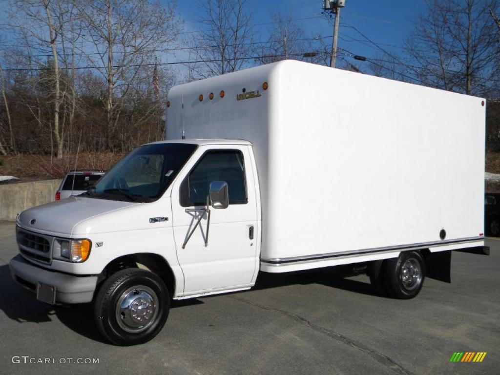 1998 E Series Cutaway E350 Commercial Moving Truck - Oxford White / Medium Graphite photo #3