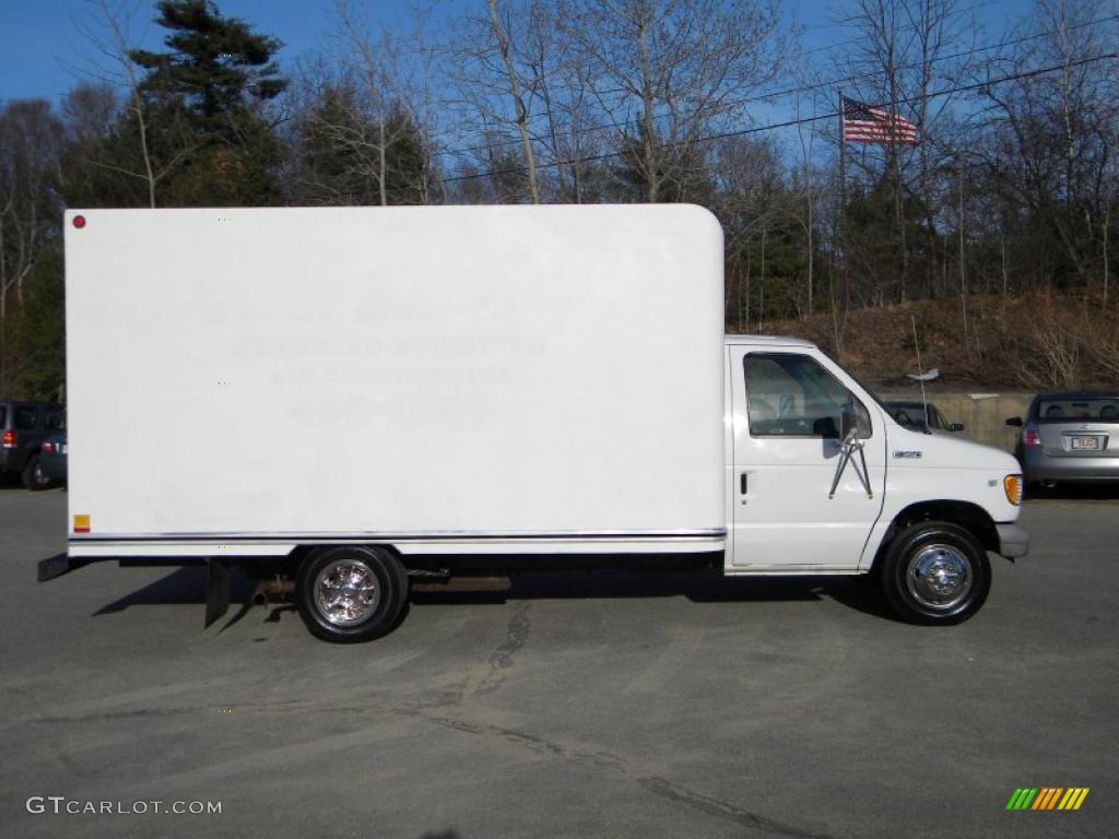 1998 E Series Cutaway E350 Commercial Moving Truck - Oxford White / Medium Graphite photo #6