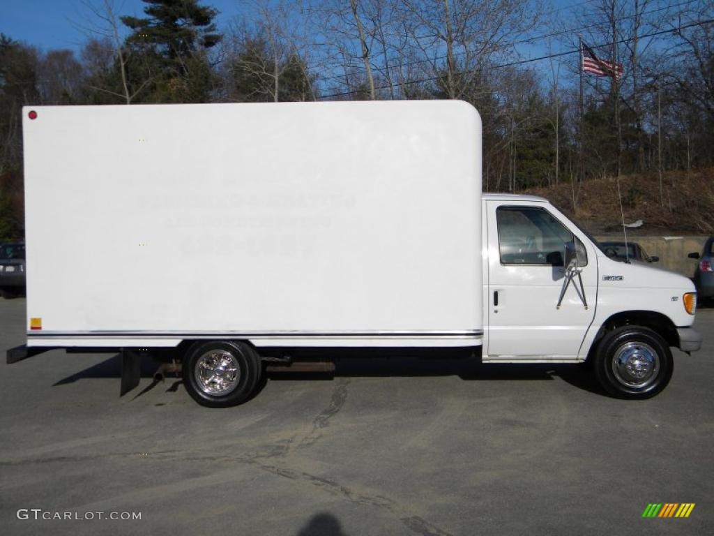 1998 E Series Cutaway E350 Commercial Moving Truck - Oxford White / Medium Graphite photo #10