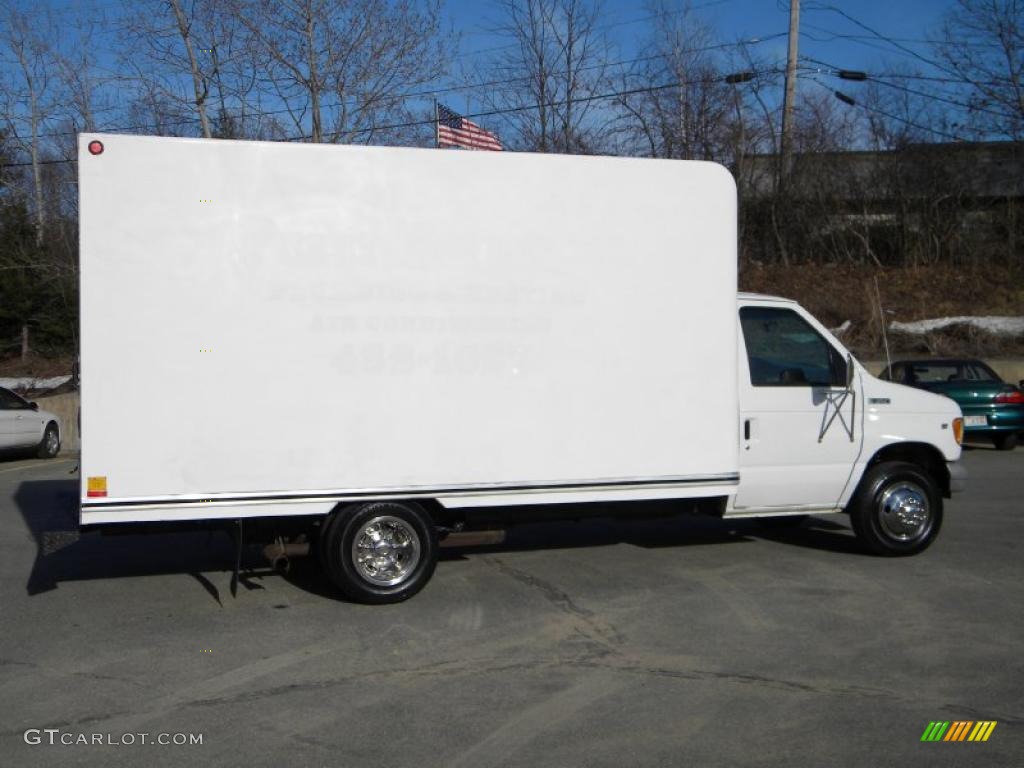 1998 E Series Cutaway E350 Commercial Moving Truck - Oxford White / Medium Graphite photo #12