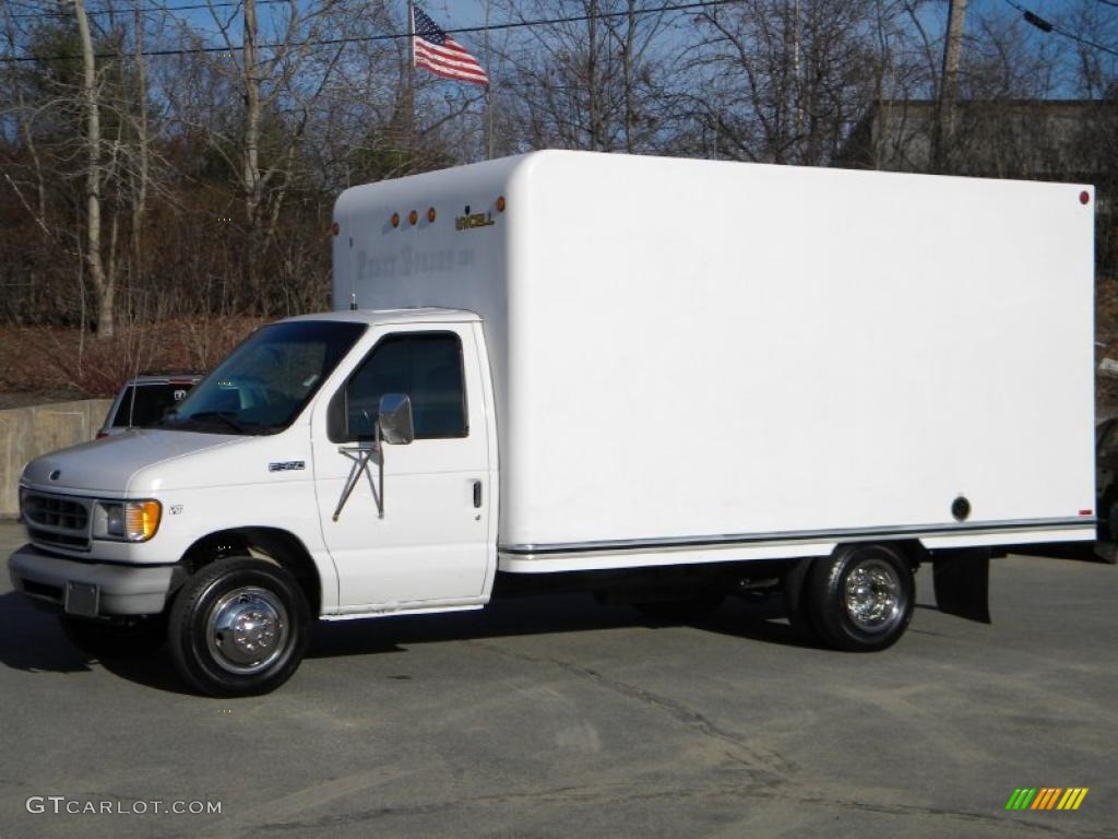Oxford White 1998 Ford E Series Cutaway E350 Commercial Moving Truck Exterior Photo #40639962