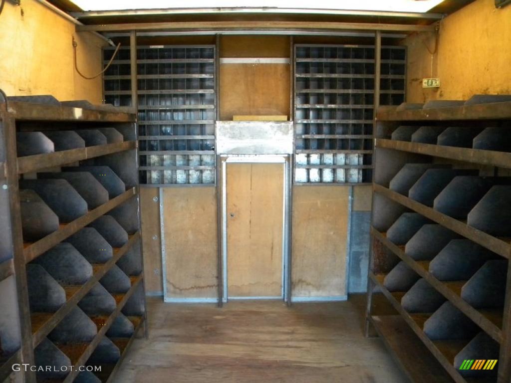 1998 E Series Cutaway E350 Commercial Moving Truck - Oxford White / Medium Graphite photo #40