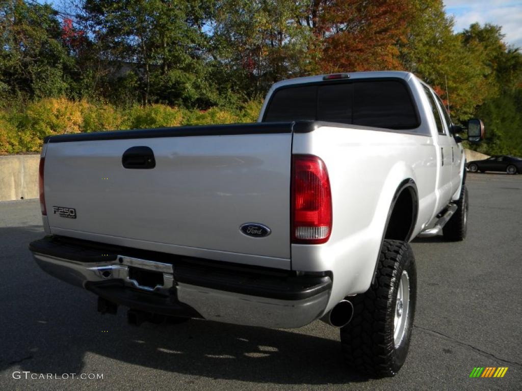 2004 F250 Super Duty Lariat Crew Cab 4x4 - Silver Metallic / Medium Flint photo #24