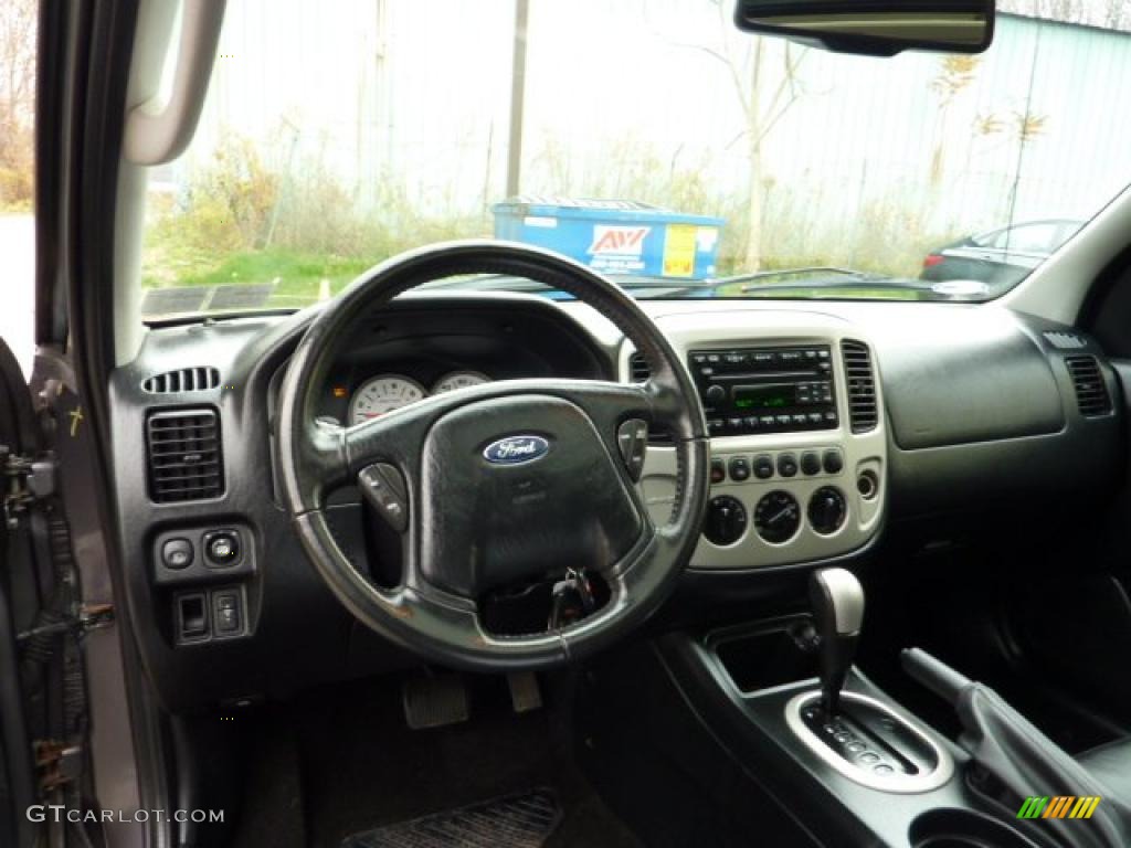 2006 Ford Escape Limited 4WD Ebony Black Dashboard Photo #40641210