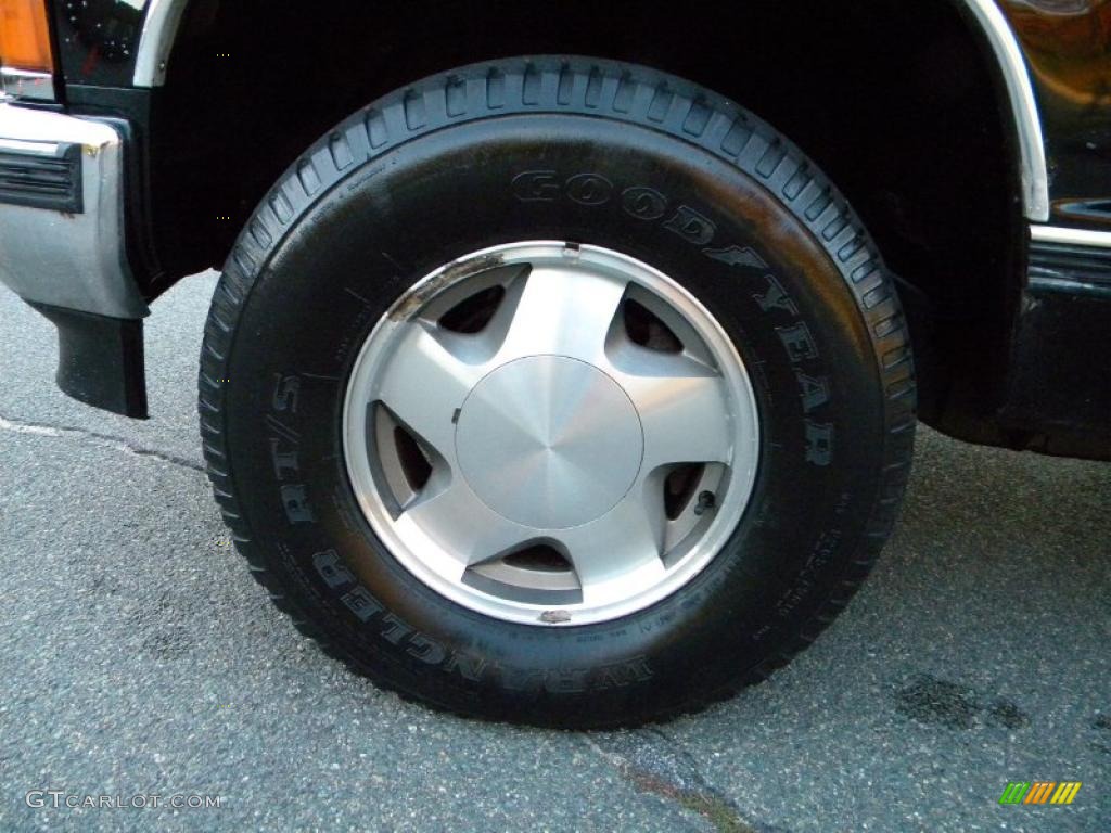 1997 Chevrolet Suburban K1500 LT 4x4 Wheel Photo #40641890