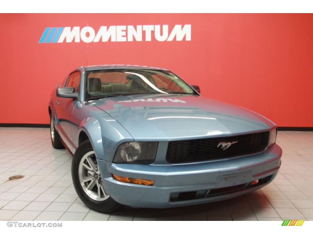 2005 Mustang V6 Deluxe Coupe - Windveil Blue Metallic / Medium Parchment photo #1
