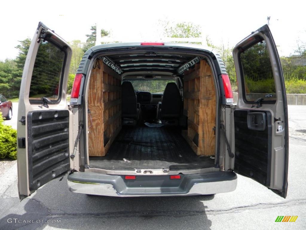 2002 GMC Savana Van G3500 Cargo Trunk Photo #40643326