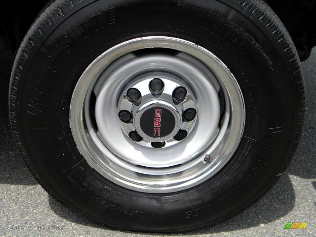 2002 GMC Savana Van G3500 Cargo Wheel Photo #40643574