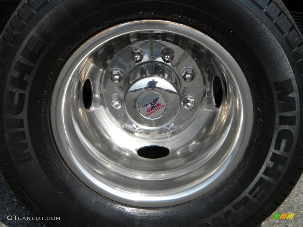 2005 Ford F350 Super Duty XL Regular Cab Chassis Wheel Photo #40645066
