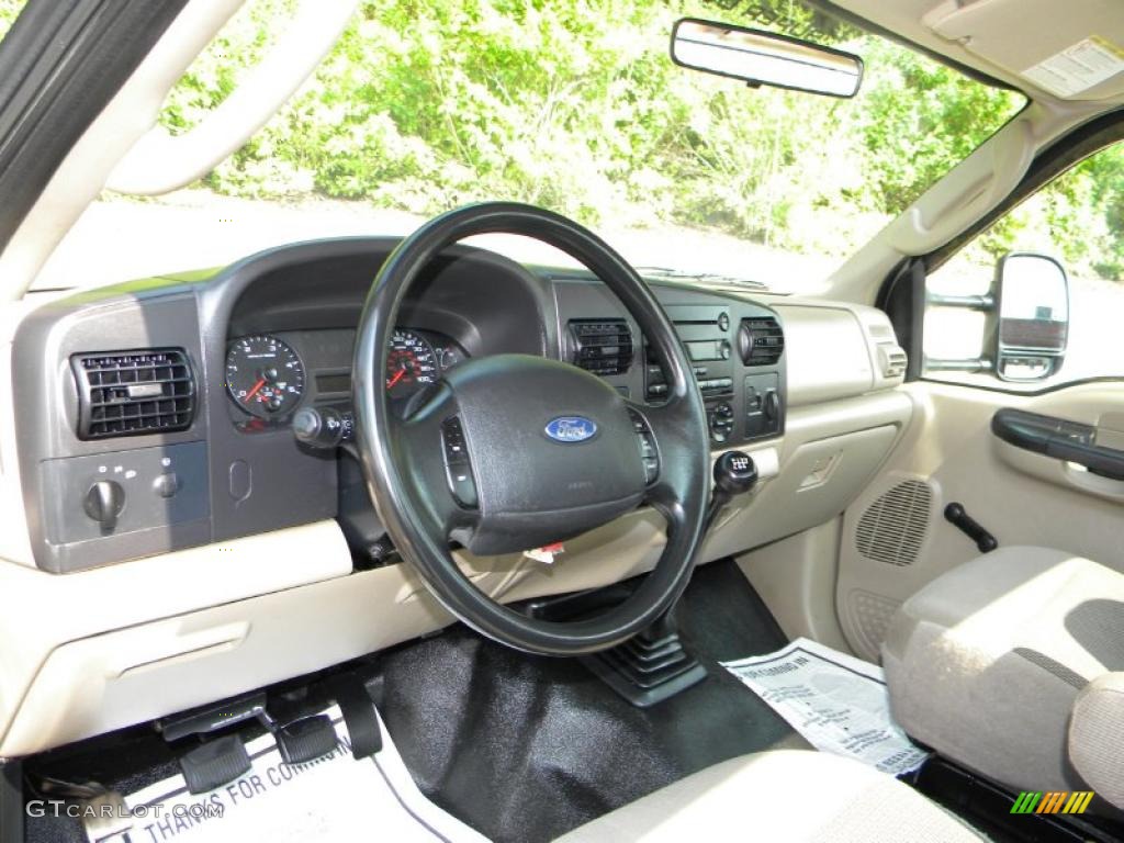 Tan Interior 2005 Ford F350 Super Duty XL Regular Cab Chassis Photo #40645154