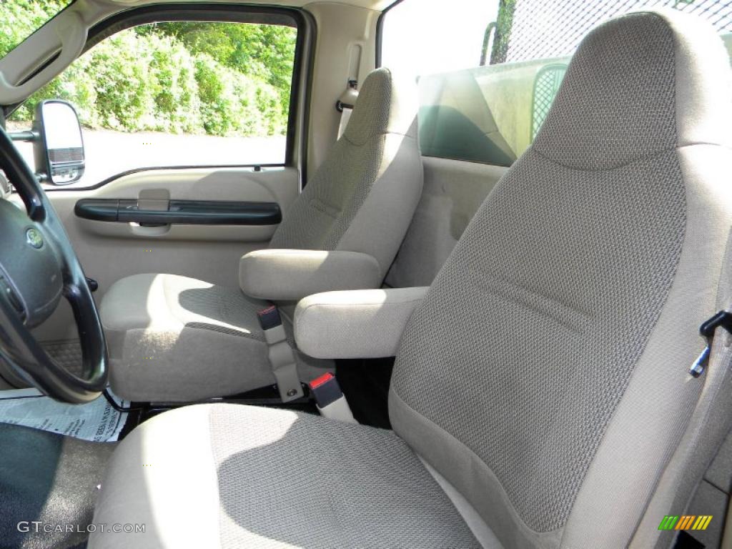 Tan Interior 2005 Ford F350 Super Duty XL Regular Cab Chassis Photo #40645166