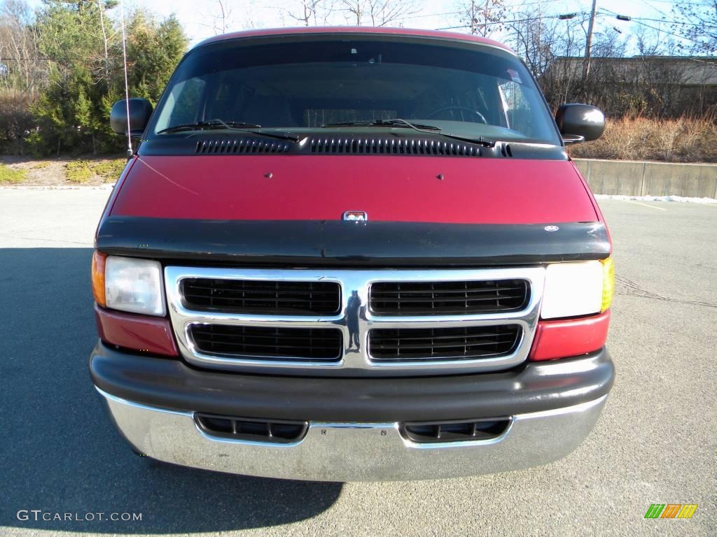Medium Red Metallic 2000 Dodge Ram Van 3500 Passenger Exterior Photo #40645794