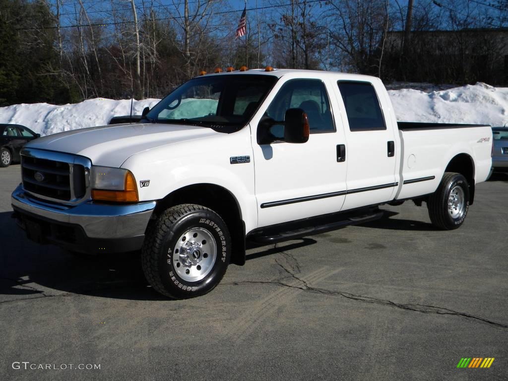 1999 F250 Super Duty XLT Crew Cab 4x4 - Oxford White / Medium Prairie Tan photo #1