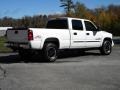 2007 Summit White GMC Sierra 2500HD Classic SLE Crew Cab 4x4  photo #15