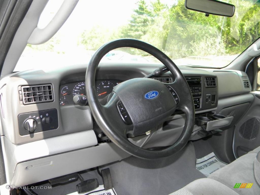 2003 Ford F350 Super Duty XLT SuperCab 4x4 Medium Flint Dashboard Photo #40647398