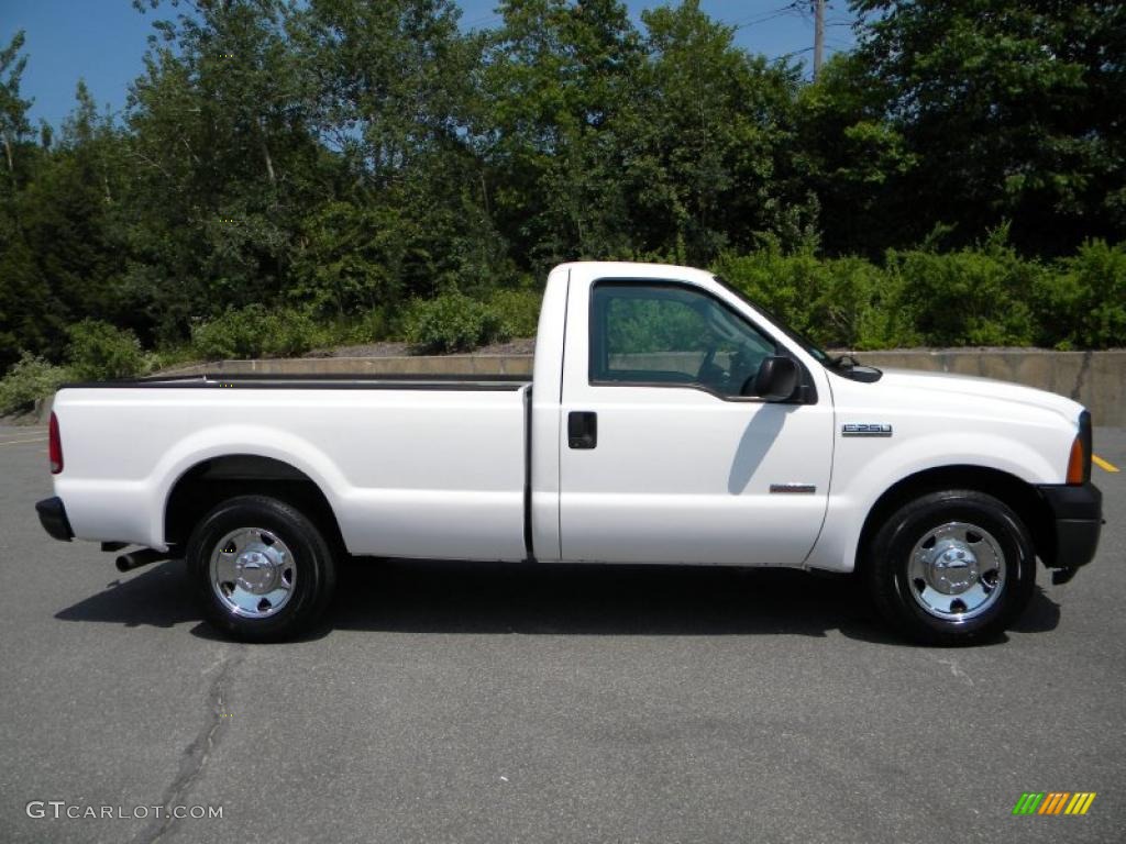 2006 F350 Super Duty XL Regular Cab - Oxford White / Medium Flint photo #13