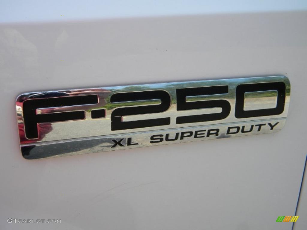 2006 Ford F350 Super Duty XL Regular Cab Marks and Logos Photo #40648150