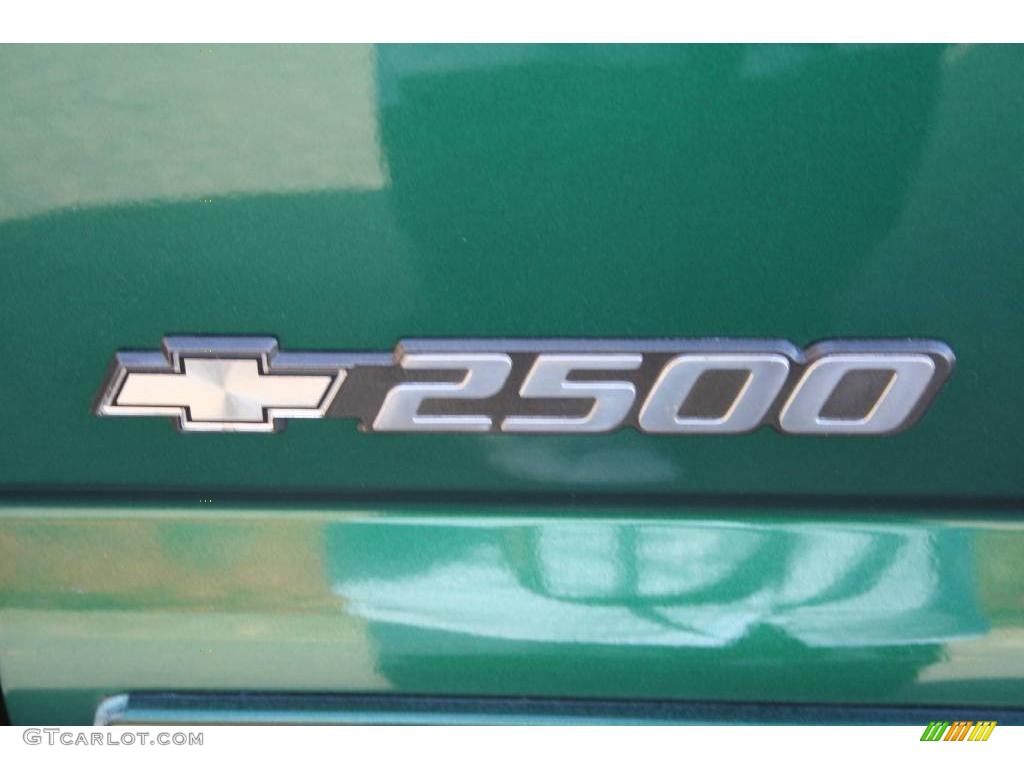 2000 Chevrolet Silverado 2500 LT Extended Cab 4x4 Marks and Logos Photo #40649122
