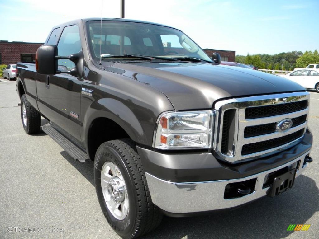 2005 F350 Super Duty Lariat SuperCab 4x4 - Dark Stone Metallic / Tan photo #8