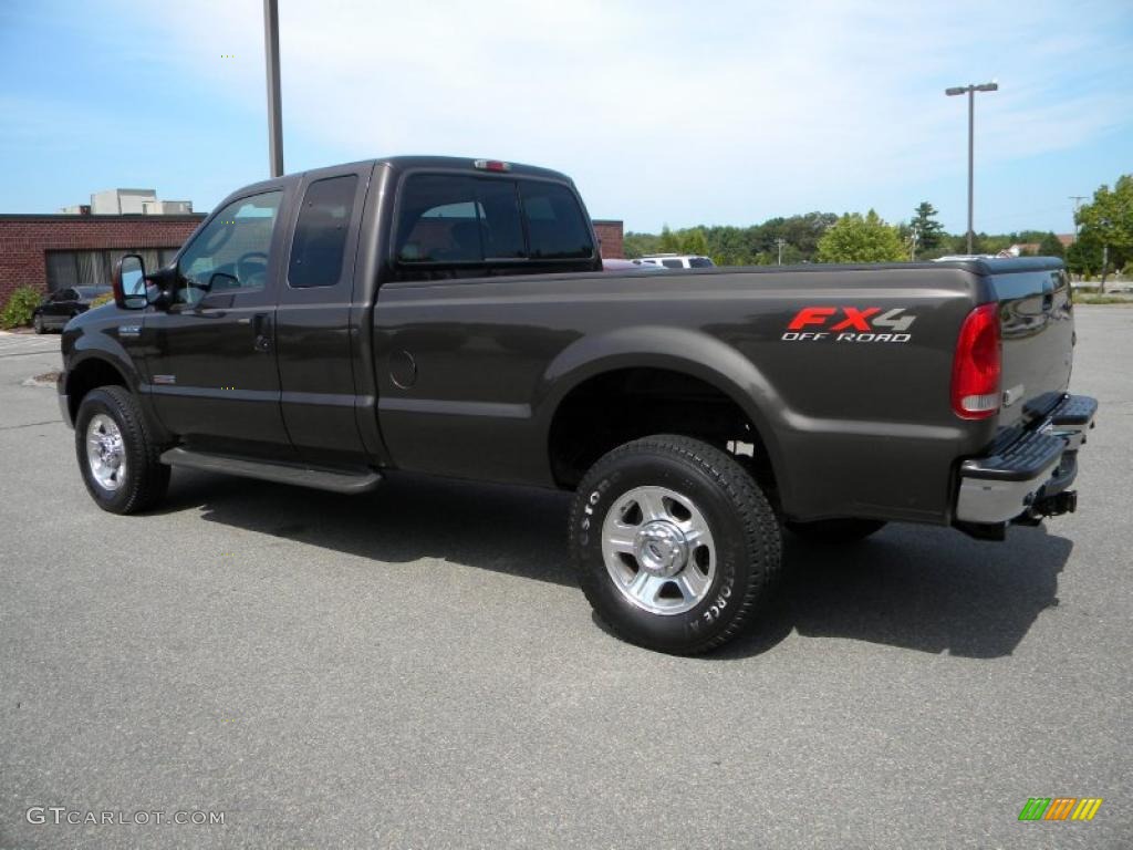 2005 F350 Super Duty Lariat SuperCab 4x4 - Dark Stone Metallic / Tan photo #21