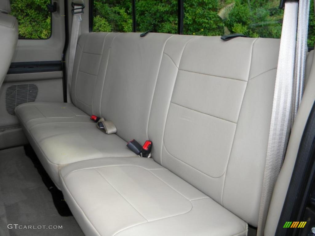Tan Interior 2005 Ford F350 Super Duty Lariat SuperCab 4x4 Photo #40650791