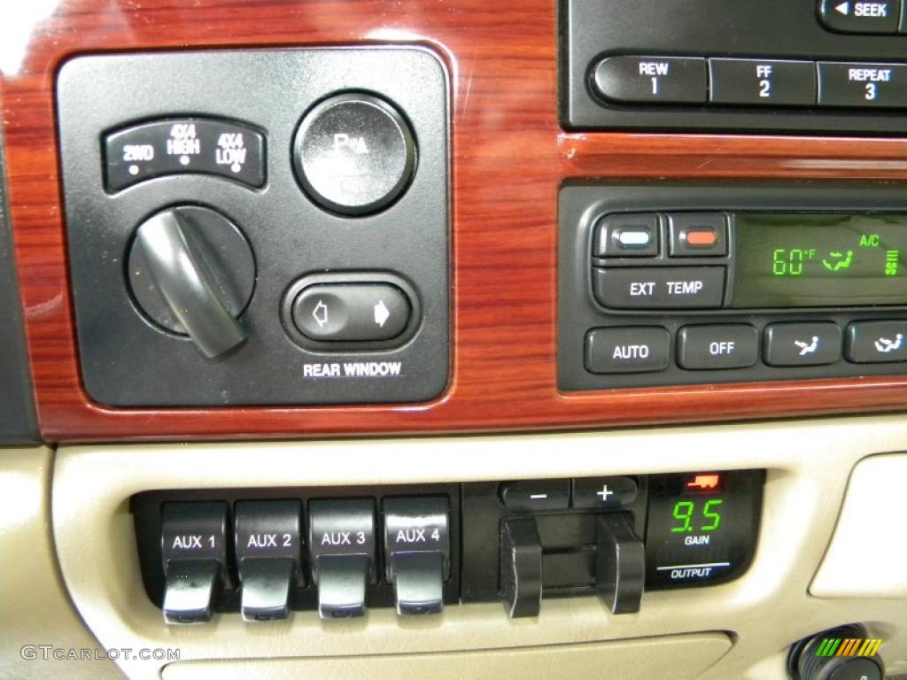 2005 Ford F350 Super Duty Lariat SuperCab 4x4 Controls Photo #40650919