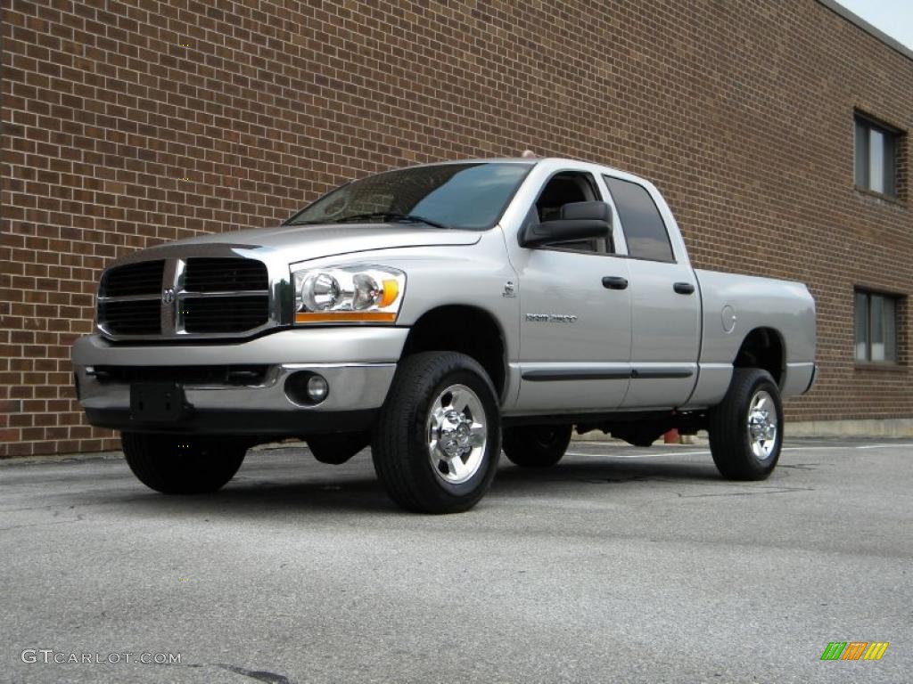 2006 Ram 2500 Thunderroad Quad Cab 4x4 - Bright Silver Metallic / Medium Slate Gray photo #4