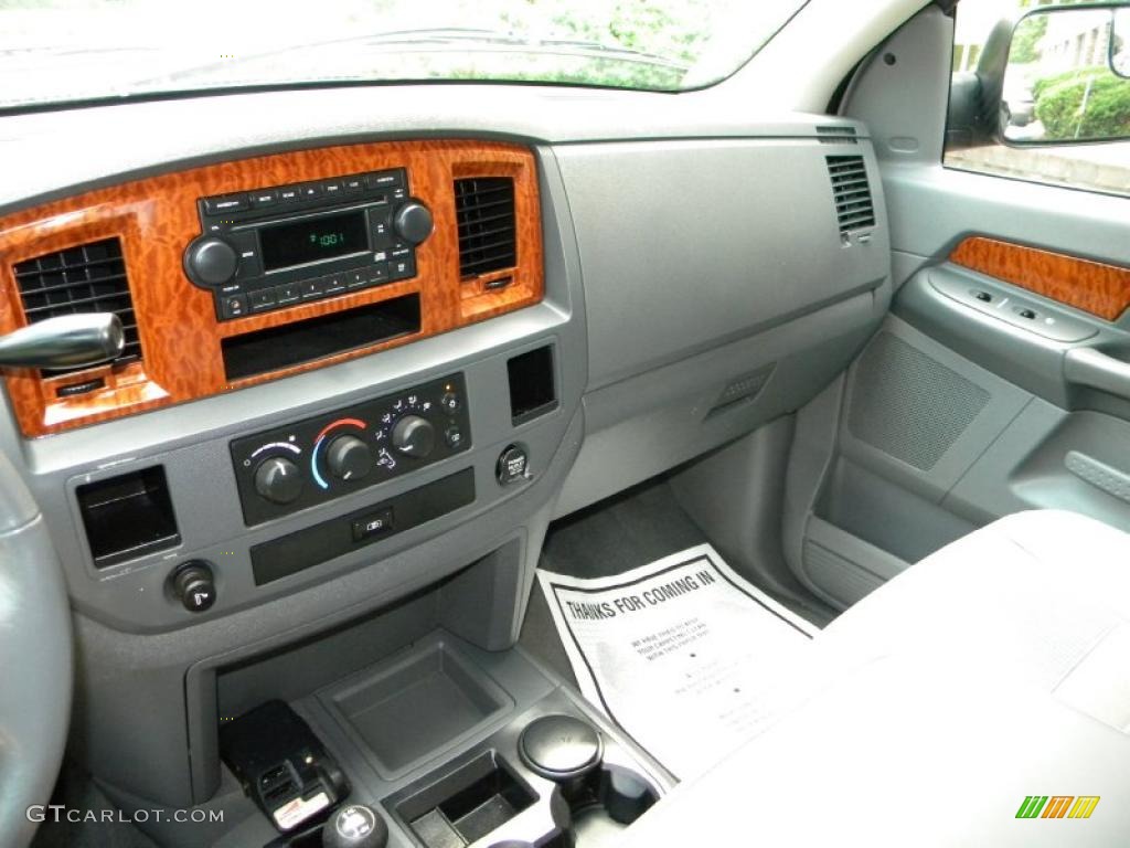 2006 Ram 2500 Thunderroad Quad Cab 4x4 - Bright Silver Metallic / Medium Slate Gray photo #43