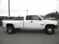 Bright White - Ram 3500 SLT Quad Cab 4x4 Dually Photo No. 3