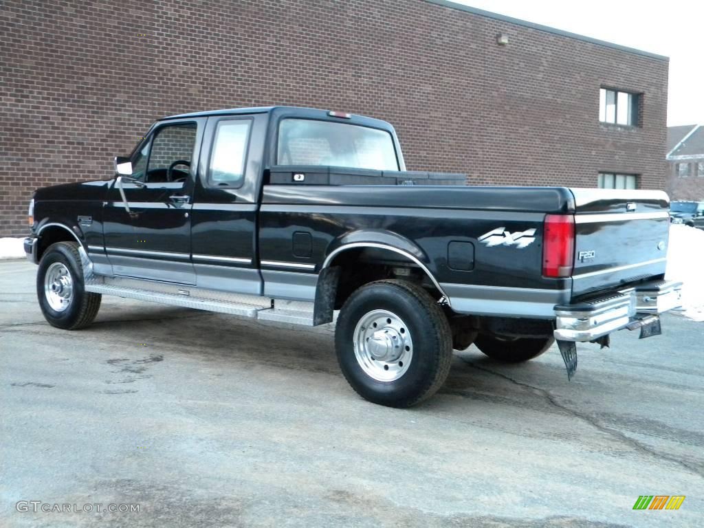 1997 F250 XLT Extended Cab 4x4 - Black / Medium Graphite photo #3
