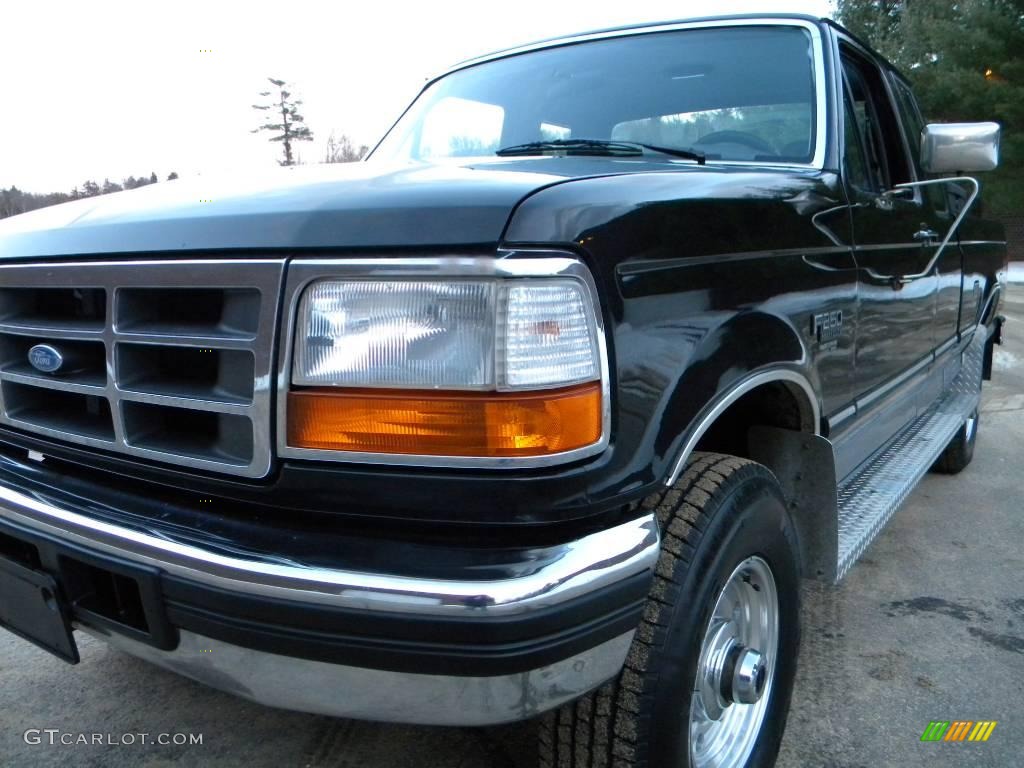 1997 F250 XLT Extended Cab 4x4 - Black / Medium Graphite photo #13
