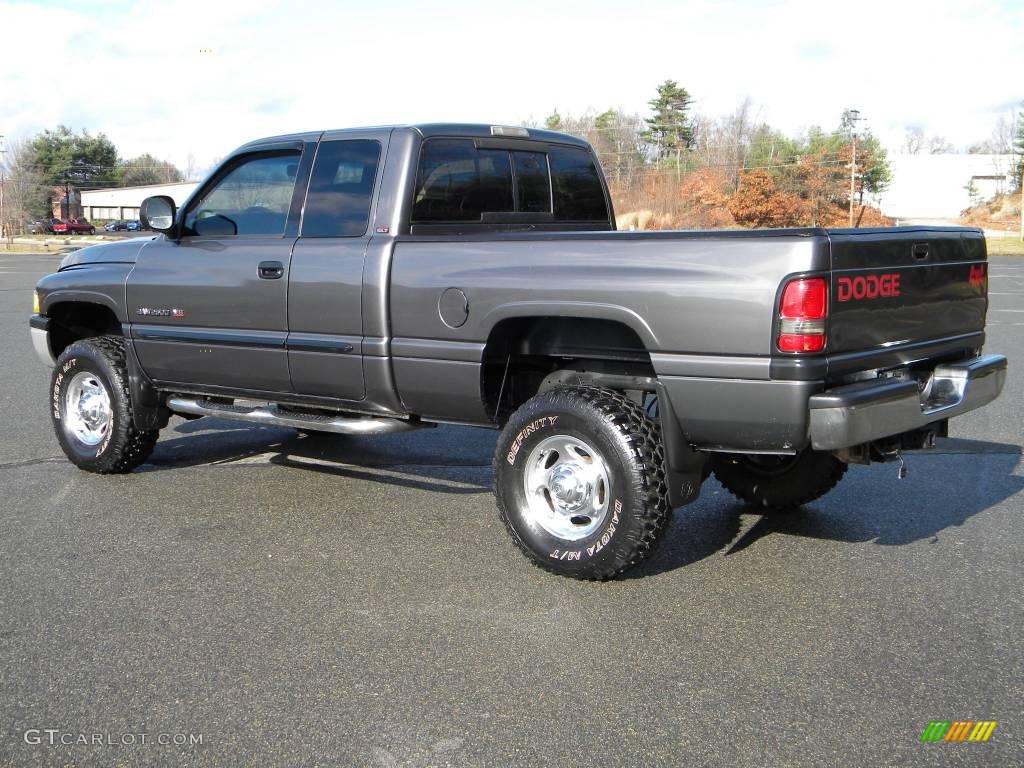 2002 Ram 2500 SLT Quad Cab 4x4 - Graphite Metallic / Mist Gray photo #5