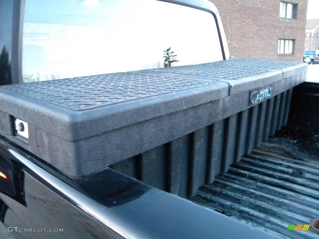1997 F250 XLT Extended Cab 4x4 - Black / Medium Graphite photo #44