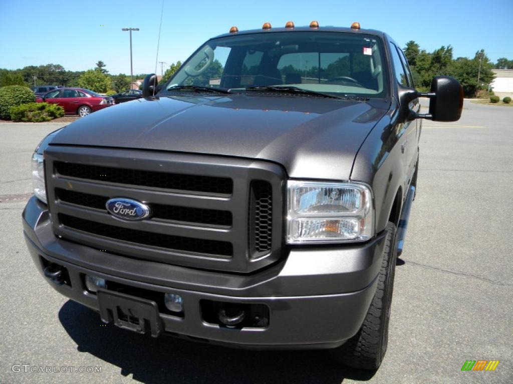 2005 F350 Super Duty XLT Crew Cab 4x4 - Dark Shadow Grey Metallic / Black photo #7