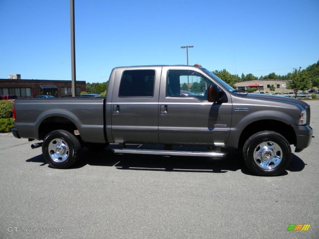 2005 F350 Super Duty XLT Crew Cab 4x4 - Dark Shadow Grey Metallic / Black photo #14