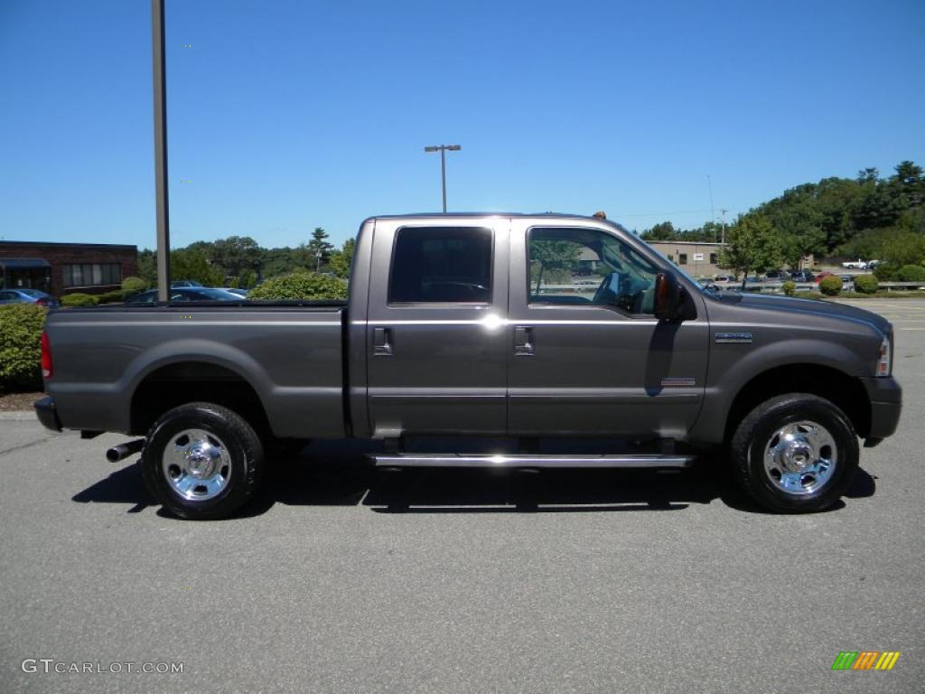 2005 F350 Super Duty XLT Crew Cab 4x4 - Dark Shadow Grey Metallic / Black photo #16