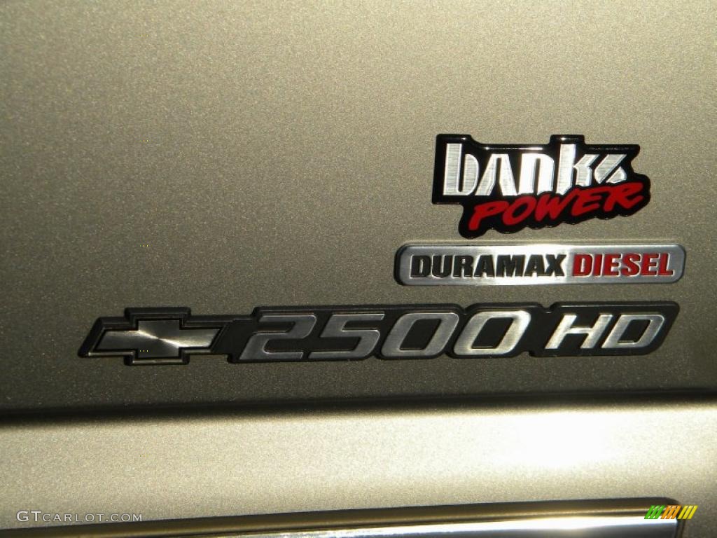 2001 Chevrolet Silverado 2500HD LS Extended Cab 4x4 Marks and Logos Photo #40653198