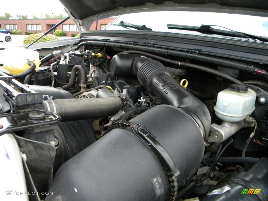 2001 Ford F250 Super Duty XL SuperCab 4x4 Engine Photos