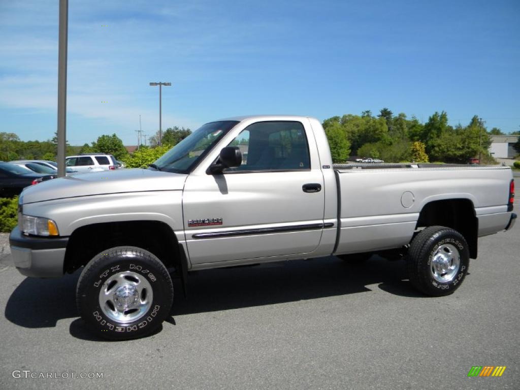 2000 Ram 2500 SLT Regular Cab 4x4 - Light Driftwood Satin Glow / Mist Gray photo #15