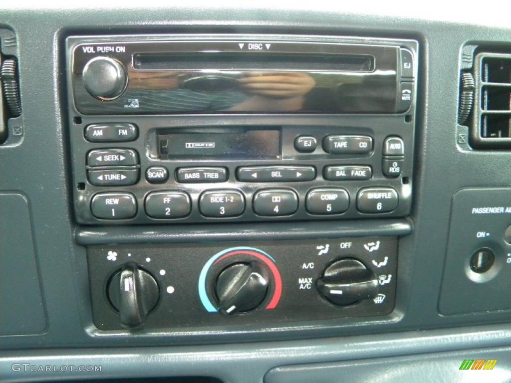 2001 Ford F250 Super Duty XL SuperCab 4x4 Controls Photos