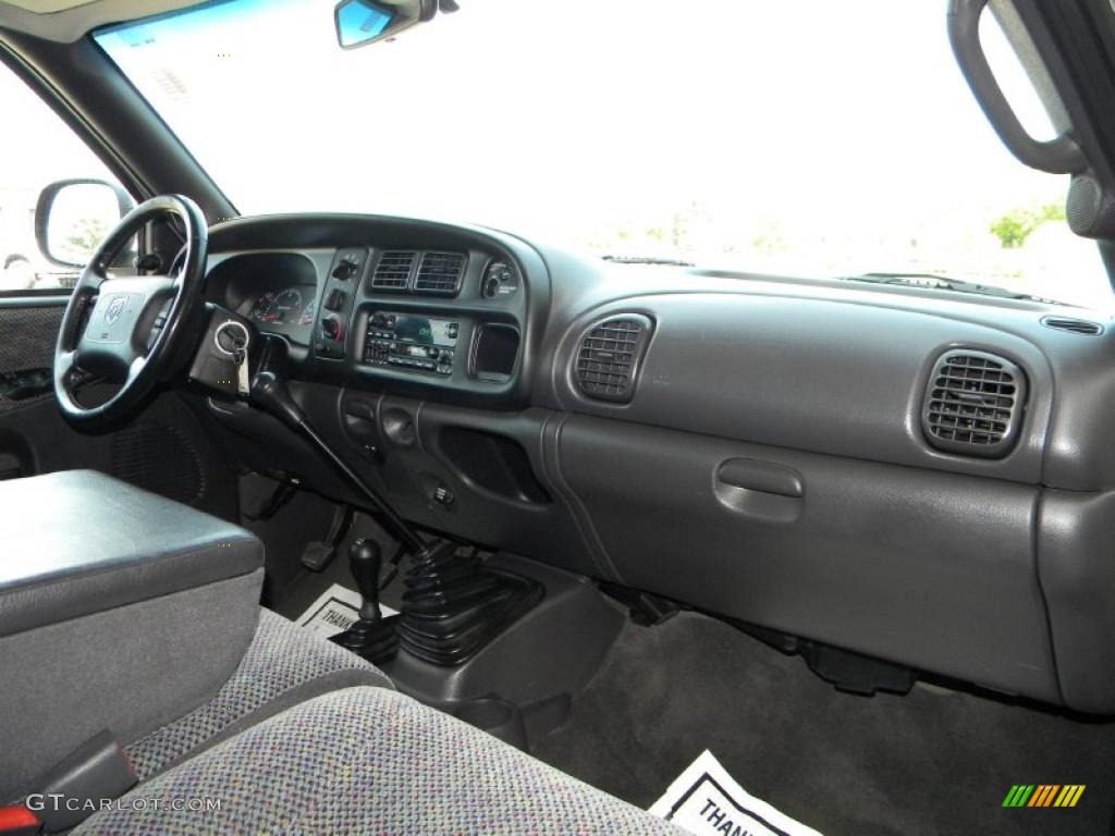 2000 Dodge Ram 2500 SLT Regular Cab 4x4 Dashboard Photos