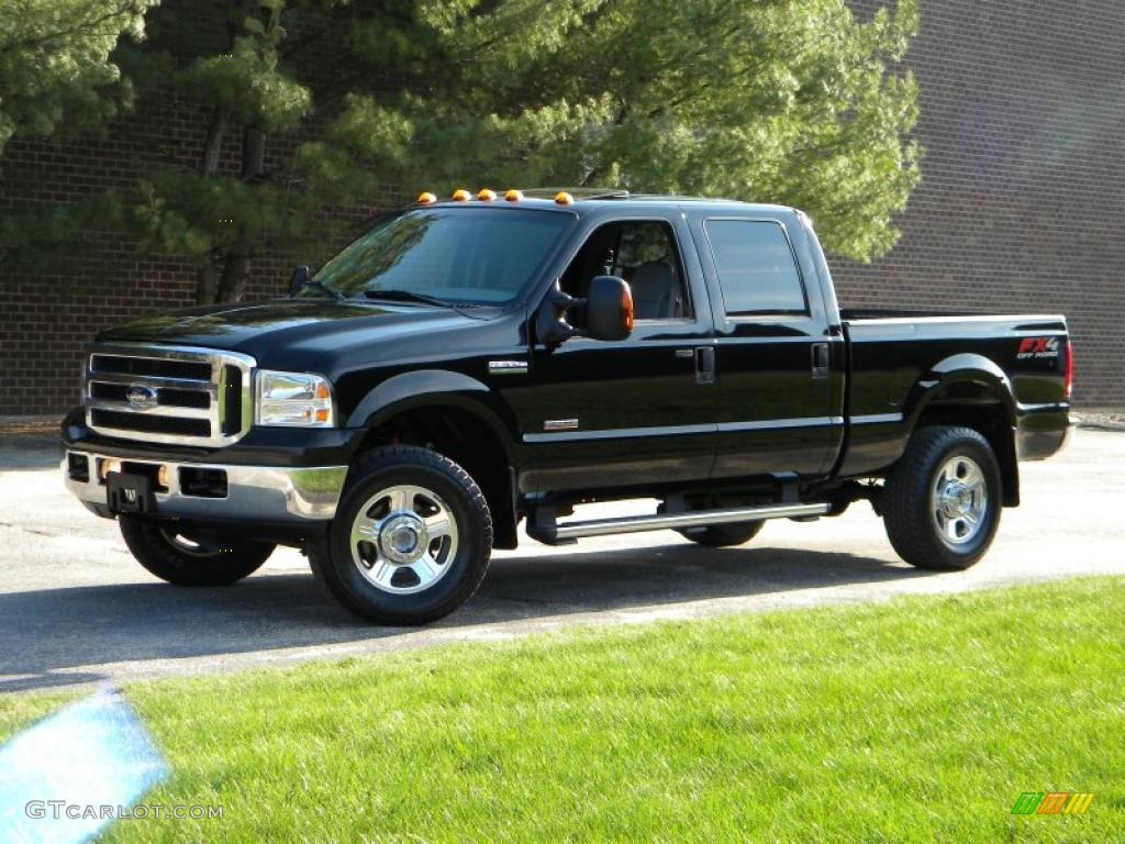 2005 F350 Super Duty Lariat Crew Cab 4x4 - Black / Medium Flint photo #3