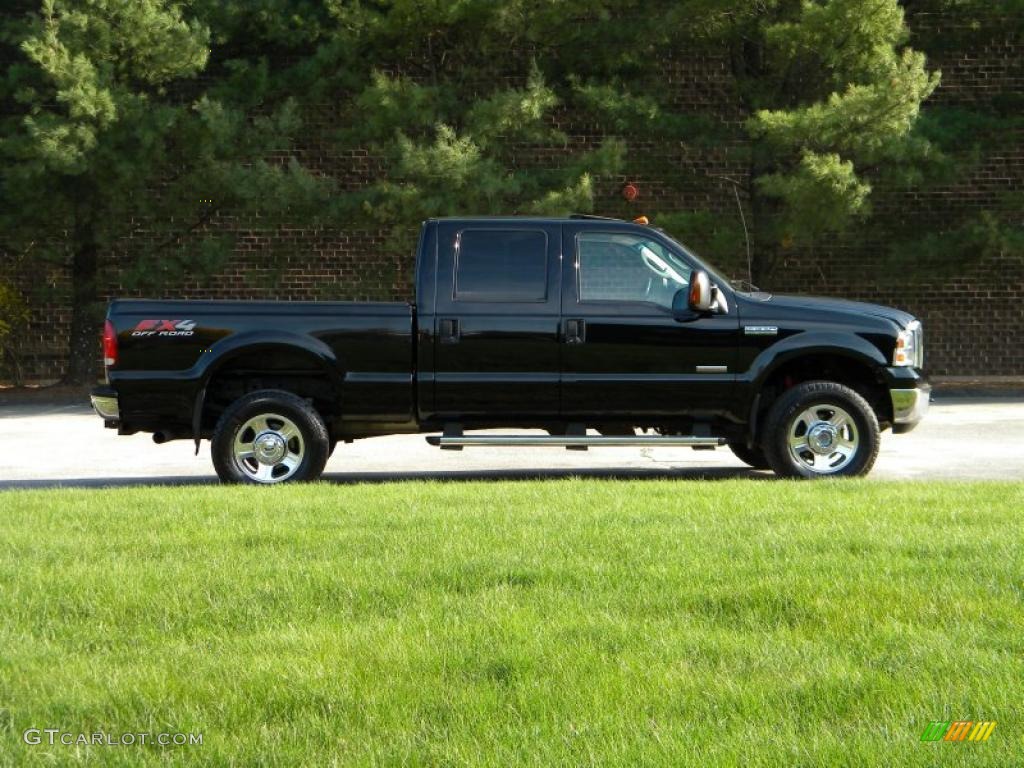 2005 F350 Super Duty Lariat Crew Cab 4x4 - Black / Medium Flint photo #12