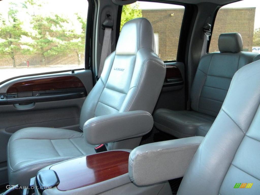 2005 F350 Super Duty Lariat Crew Cab 4x4 - Black / Medium Flint photo #29