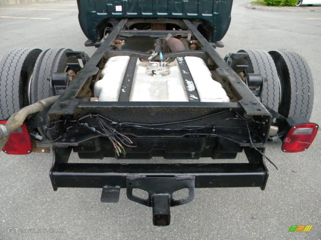 2005 F450 Super Duty Lariat Crew Cab 4x4 Chassis - Dark Green Satin Metallic / Medium Flint photo #22