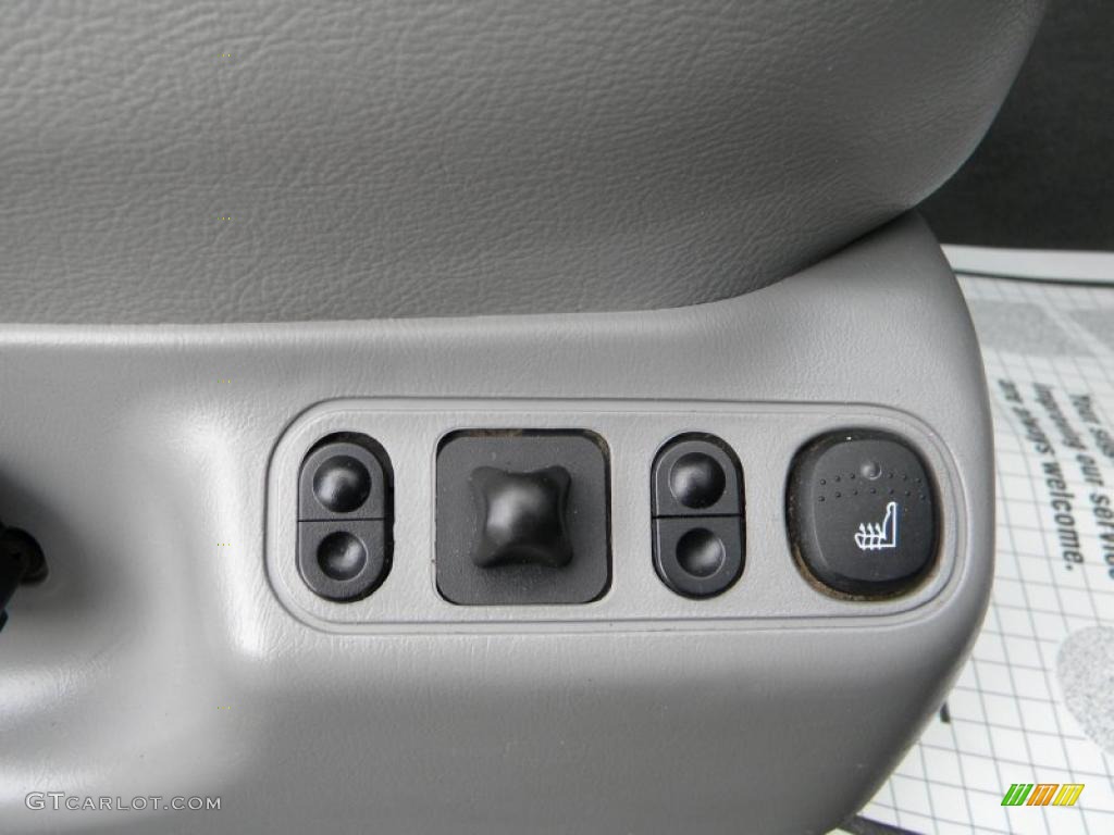 2005 F450 Super Duty Lariat Crew Cab 4x4 Chassis - Dark Green Satin Metallic / Medium Flint photo #55