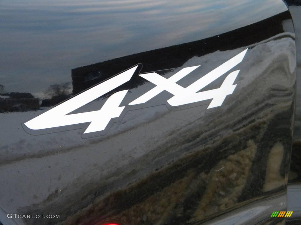2002 Ford F350 Super Duty Lariat Crew Cab 4x4 Dually Marks and Logos Photo #40656283